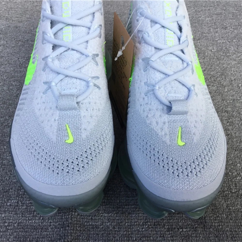 Women's Nike Air Max Flyknit scorpion - Picture 4 of 13